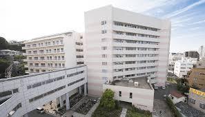 　国家公務員共済組合連合会横須賀共済病院（病院）／1178m　
