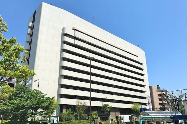 ニックハイム三笠公園　横須賀市役所（役所）／561m　